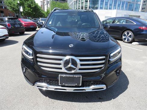 Used 2024 Mercedes-Benz GLB 250 4MATIC image 6