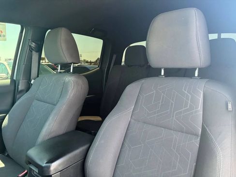 Used 2017 Toyota Tacoma TRD Off-Road w/ Tow Package RWD image 19