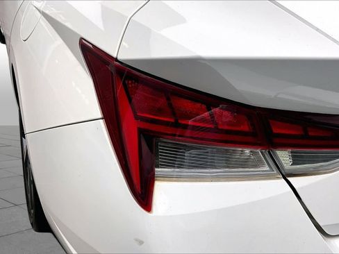 Used 2023 Hyundai Elantra Limited w/ Cargo Package FWD image 28