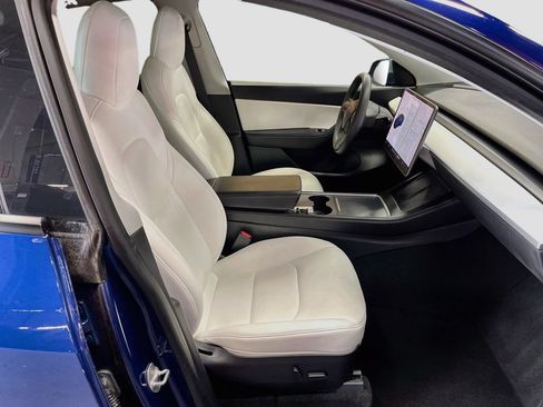 Used 2021 Tesla Model Y Long Range AWD/4WD image 27