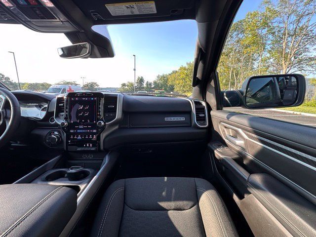 Used 2025 RAM 1500 Big Horn AWD/4WD image 31