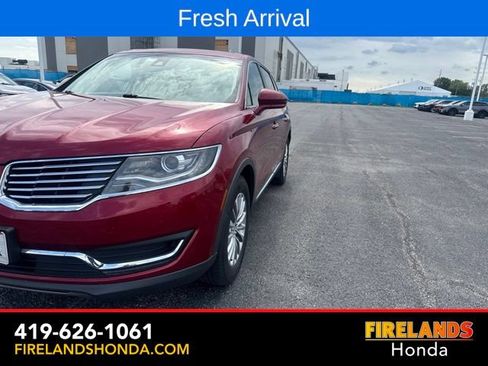 Used 2017 Lincoln MKX Select w/ Select Plus Package FWD image 12