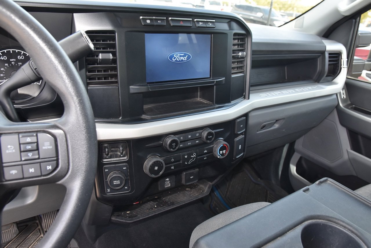Used 2024 Ford F250 XL w/ STX Appearance Package AWD/4WD image 9