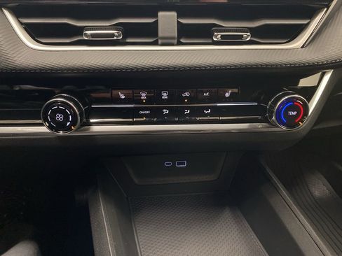 New 2026 Chevrolet Equinox LT w/ Safety and Technology Package image 20