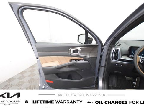 New 2025 Kia Sorento SX Prestige w/ Olive Brown Leather Package image 9