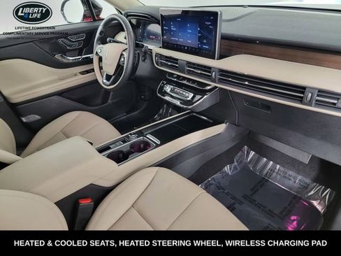 Used 2025 Lincoln Corsair Grand Touring w/ Equipment Group 301A image 17