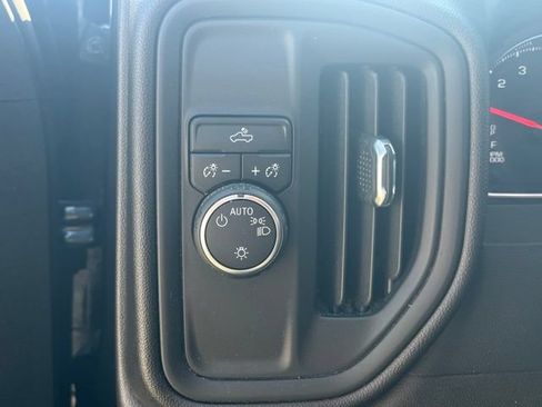 Used 2022 Chevrolet Silverado 1500 Custom w/ LPO, Blackout Package RWD image 6
