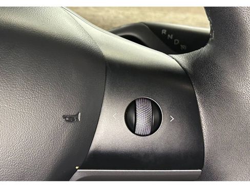 Used 2025 Tesla Model Y Performance AWD/4WD image 25