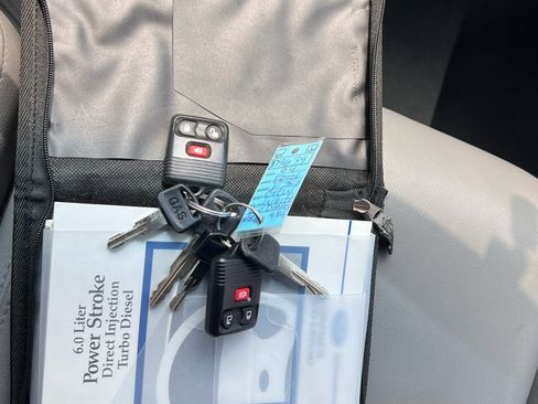 Used 2004 Ford F350 Lariat image 81