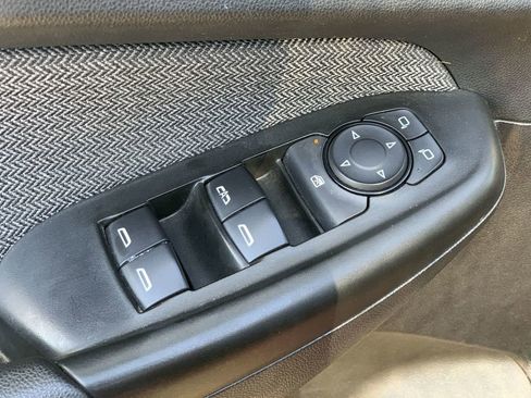 Used 2021 Chevrolet TrailBlazer LS FWD image 22