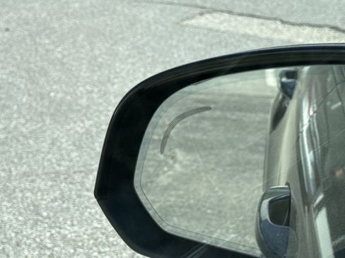 New 2026 Volvo XC40 B5 Ultra w/ Protection Package Premier image 18