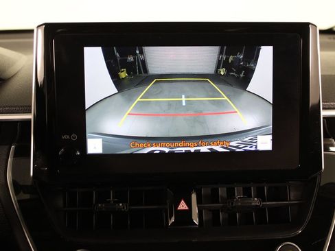 Used 2024 Toyota Corolla Cross XLE FWD image 28