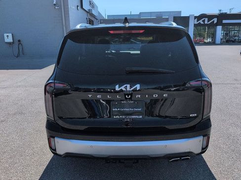 Used 2024 Kia Telluride EX w/ EX Captain's Chair Package AWD/4WD image 6