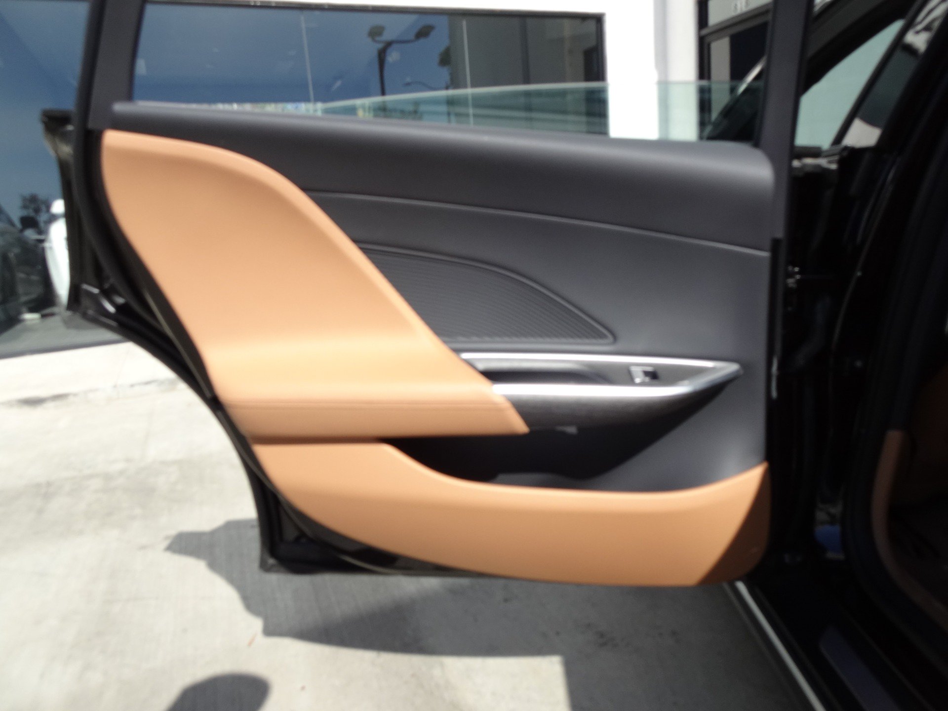 Used 2025 Lucid Air Touring AWD/4WD image 14