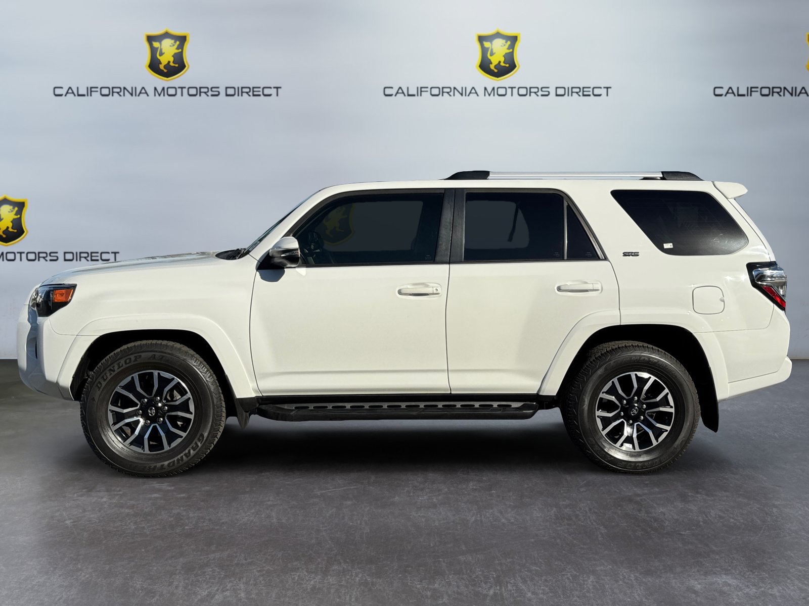 Used 2022 Toyota 4Runner SR5 Premium w/ Moonroof Package RWD image 2