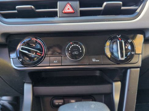 Certified 2024 Kia Seltos LX image 28