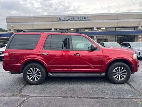 Used 2017 Ford Expedition XLT AWD/4WD image 6