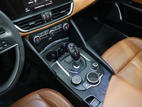 Used 2019 Alfa Romeo Giulia AWD w/ Cold Weather Package image 21