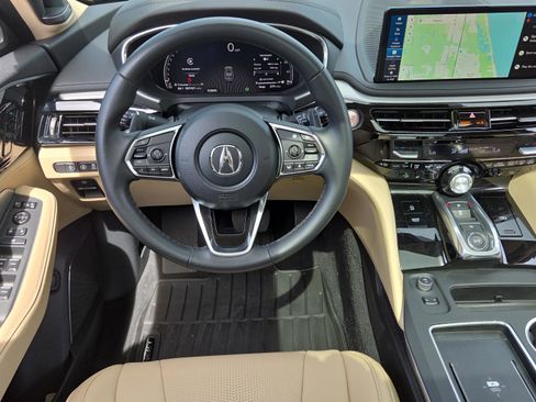 Used 2025 Acura MDX FWD w/ Technology Package image 12