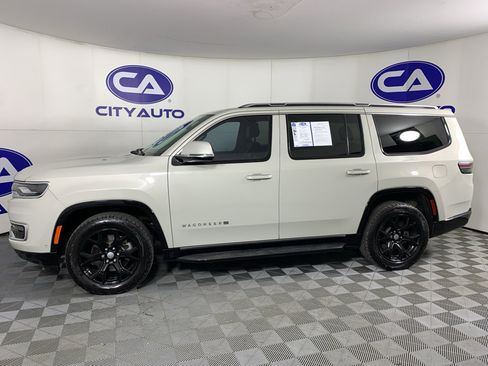 Used 2022 Jeep Wagoneer Series II image 6