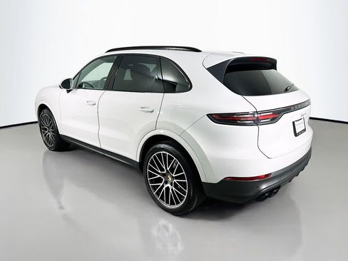Certified 2023 Porsche Cayenne AWD/4WD image 3