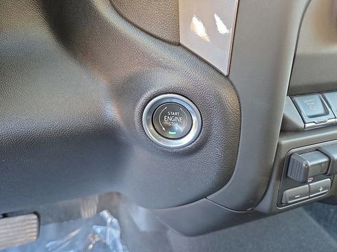 Used 2024 Chevrolet Silverado 2500 Custom w/ Custom Value Package image 27