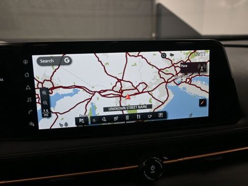 Used 2023 Nissan Ariya AWD image 14