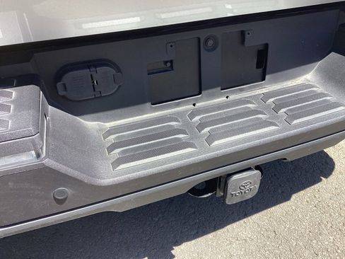 Used 2024 Toyota Tundra Limited AWD/4WD image 21