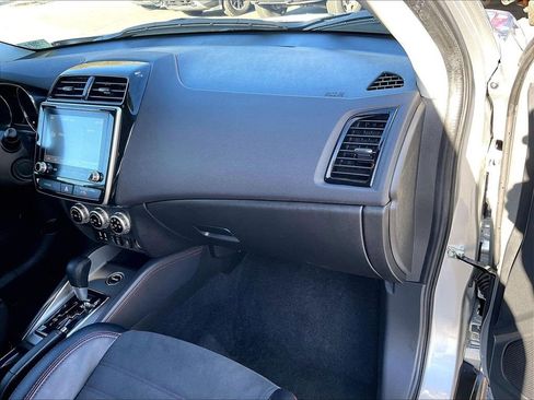 Used 2024 Mitsubishi Outlander Sport AWD image 13