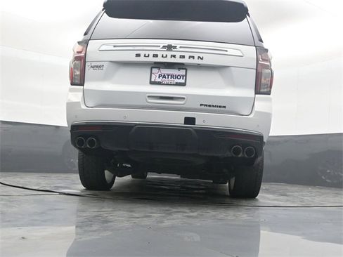 Used 2021 Chevrolet Suburban Premier w/ Premium Package image 43