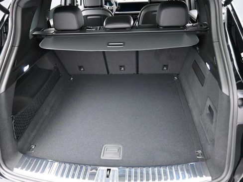 New 2026 Porsche Cayenne Base image 32