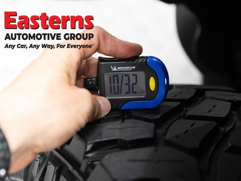 Used 2023 Jeep Wrangler Unlimited w/ Cold Weather Group AWD/4WD image 27