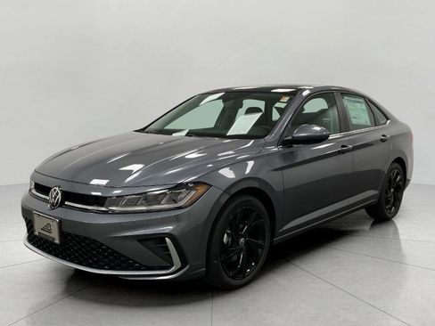 New 2025 Volkswagen Jetta SE image 8