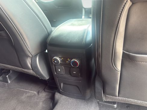 Used 2023 Ford Explorer XLT w/ Equipment Group 202A RWD image 22