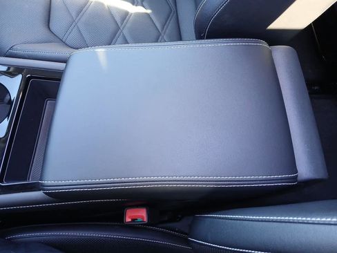 Used 2024 Volkswagen Atlas SE image 19