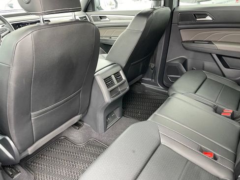 Used 2023 Volkswagen Atlas Cross Sport SE w/ Black Wheel Package AWD/4WD image 8