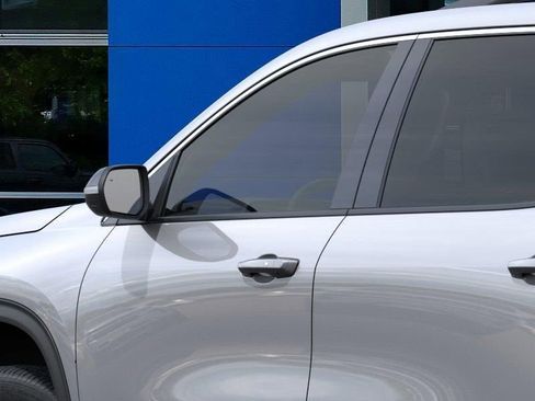 New 2026 Chevrolet Traverse LT w/ LPO, Floor Liner Package AWD/4WD image 12