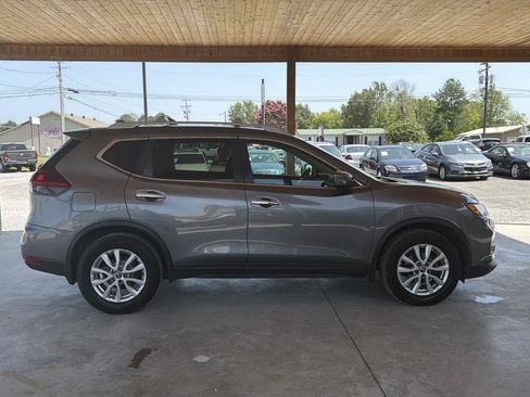 Used 2019 Nissan Rogue S w/ Special Edition Package FWD image 7