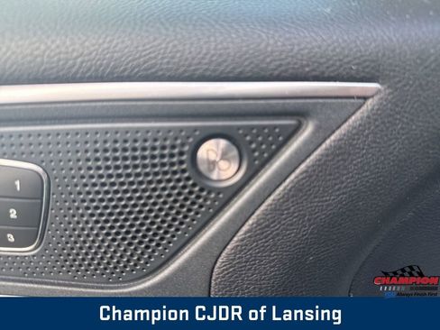 Used 2019 Ford Edge Titanium w/ Equipment Group 301A AWD/4WD image 25