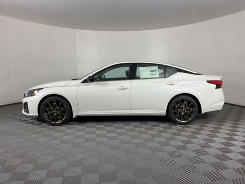 New 2025 Nissan Altima 2.5 SR image 6