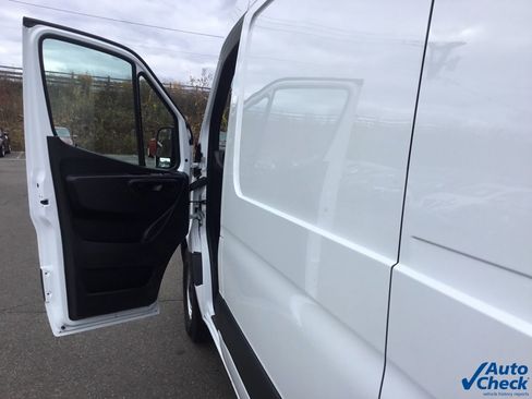 Used 2022 Mercedes-Benz Sprinter 2500 image 23