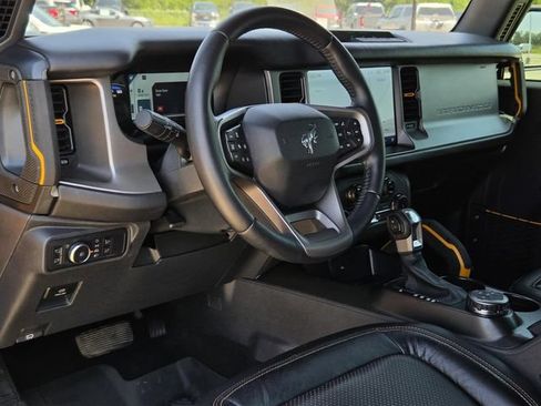 Used 2022 Ford Bronco Outer Banks AWD/4WD image 13