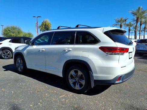 Used 2018 Toyota Highlander AWD V6 image 7