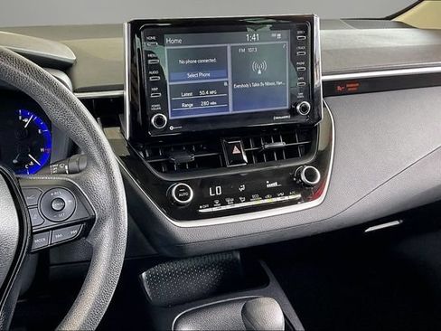 Used 2021 Toyota Corolla LE FWD image 9