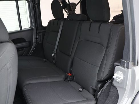 Used 2023 Jeep Wrangler Unlimited AWD/4WD image 11