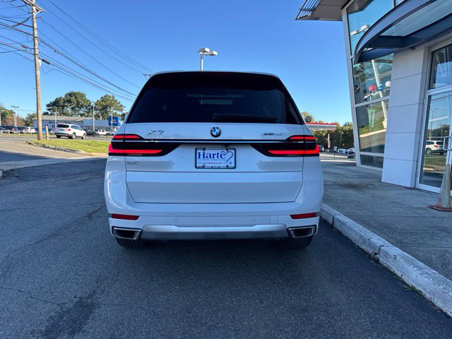Used 2024 BMW X7 xDrive40i w/ Premium Package AWD/4WD image 7