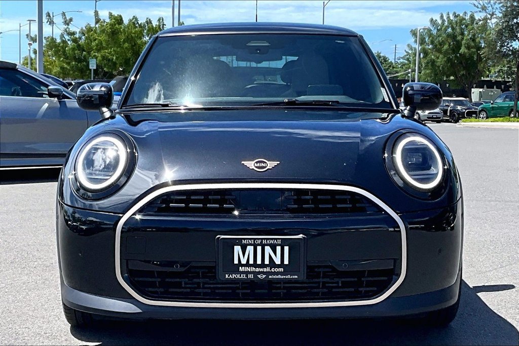 Used 2025 MINI Cooper 2-Door Hardtop FWD image 3