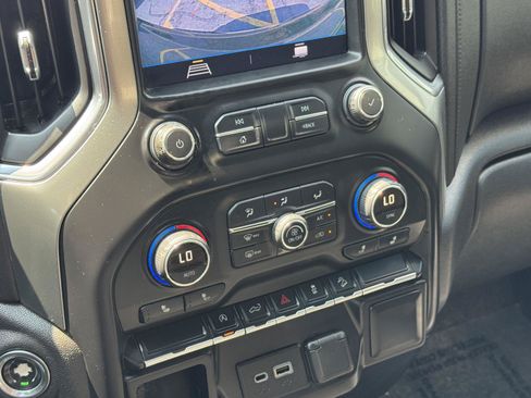 Used 2019 Chevrolet Silverado 1500 LT w/ All-Star Edition AWD/4WD image 32