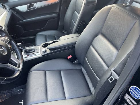 Used 2014 Mercedes-Benz C 300 4MATIC Sedan image 34