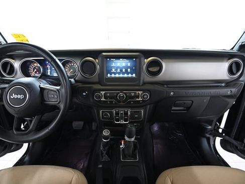 Used 2021 Jeep Wrangler Unlimited Sport AWD/4WD image 2